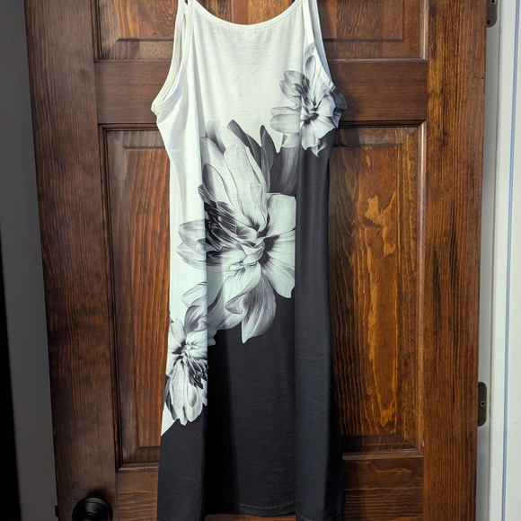 Black & White Floral Midi Slip Dress with Spaghetti Straps - Picture 3 of 3